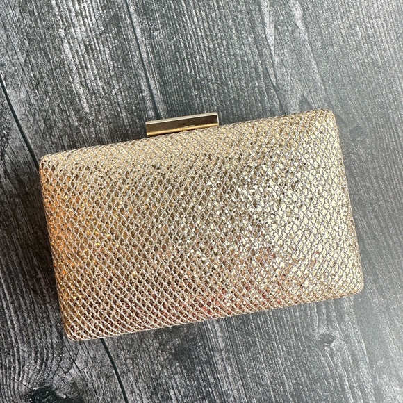 Light Gold Toned Clutch with Chain - Picture 3 of 7